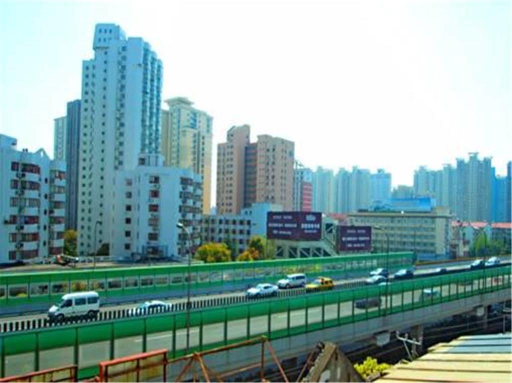 7 Days Inn Shanghai Xujiahui Caobao Road Subway Station Branch Xuhui エクステリア 写真